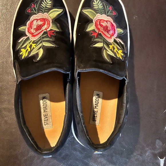 Steve Madden slip on pre loved in excellent condition - Picture 3 of 4